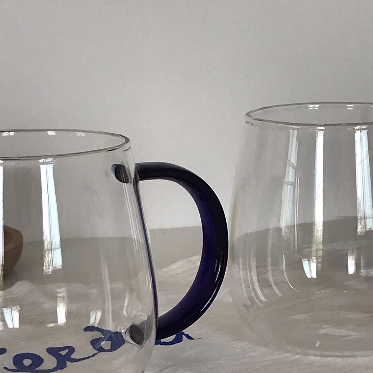 gooddthings_'s tweet photo. แก้วใสตัวอ้วน มีหูใส/หูน้ำเงิน
size : 10.5x10x6.5 cm (350ml)
Weight: 0.22 kg
price : 230฿ https://t.co/BlDCHp9IBo