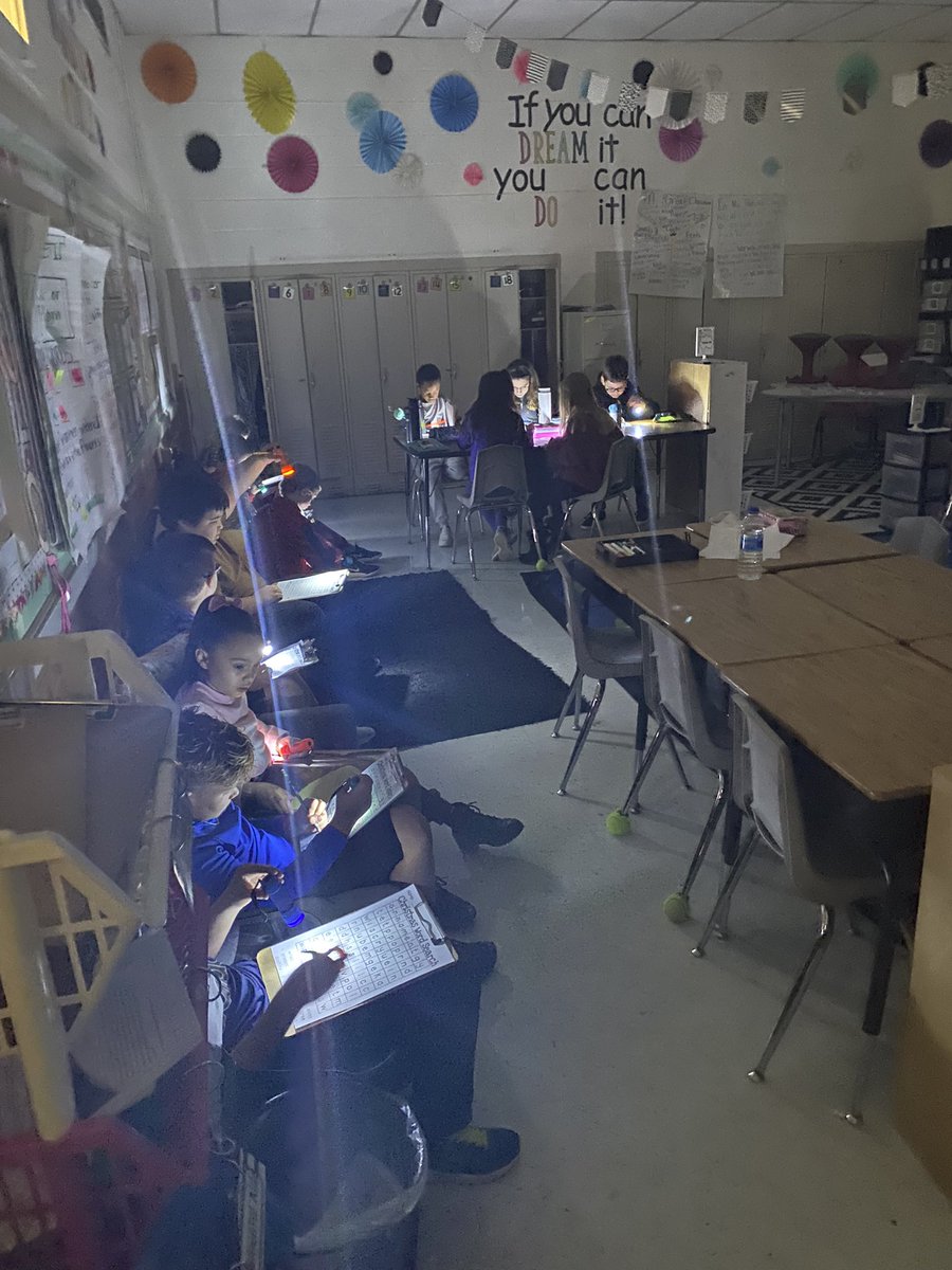 MsLParsons88's tweet photo. All the flashlight fun learning activities happening in Room 2 the Friday before Christmas Break! #room2crew #iamwfisd #bebold #fainrockets #teachoutsidethebox #schoolshouldbefun @WFISDschools @fainrockets https://t.co/0J8F54Uz9Y