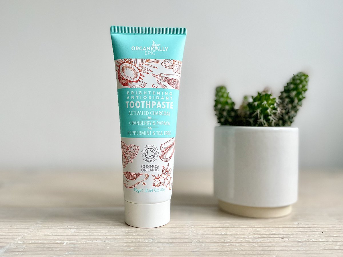 I received a PR sample of the new @OrganicallyEpic toothpaste &amp; it certainly is epic! 

Here’s why:

🌱 #vegan 

🌿 #organic 

♻️ sugar cane tube 

💚 #crueltyfree 

🪴 natural, brightening, antioxidant ingredients

✅ no SLS or fluoride 

🍃 mild mint flavour 

#bbloggers #teeth