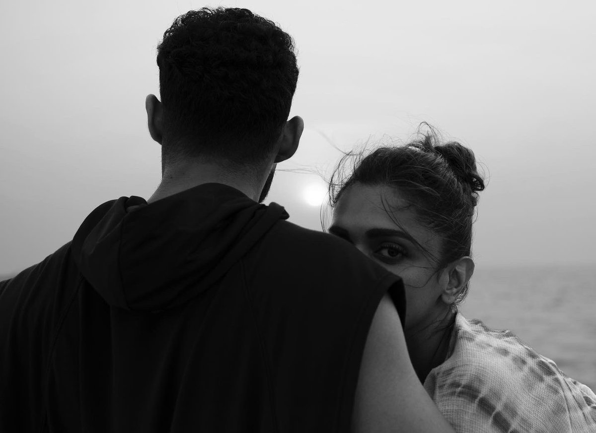ananyapandayy's tweet photo. the experience of this film, the people, all the feelings, every moment - has been nothing short of magic grateful to be part of it 🙏🏼We have a super special announcementTOMORROW stay tuned 🎬 @mainchaturvedi  @DharmaMovies @Viacom18Studios @Jouska.films @sonymusicindia #dhairya https://t.co/zhrSmXKVBy