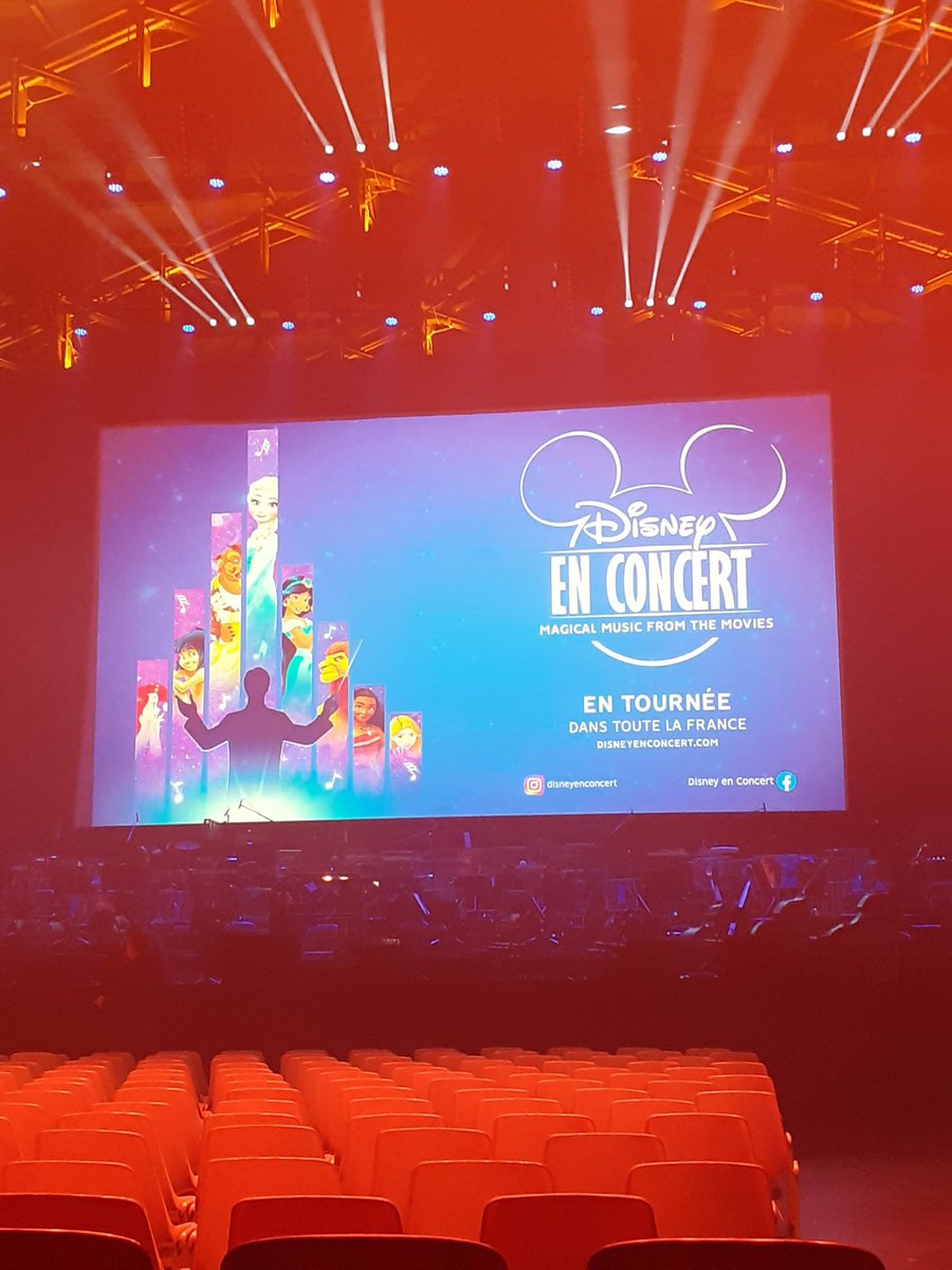 Prête pour le show !!😊❤ #Disneyconcert #Lyon #HallTonyGarnier