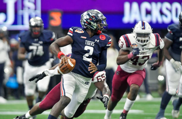 2021 Celebration Bowl Defensive Spotlight *South Carolina State University DL (43) Patrick Godbolt with a breakout performance against Jackson State * 5 tackles * 1 tackle for loss * 1 pass breakup * 1 Forced Fumble * 3 QB Hurries * 1 QB sack