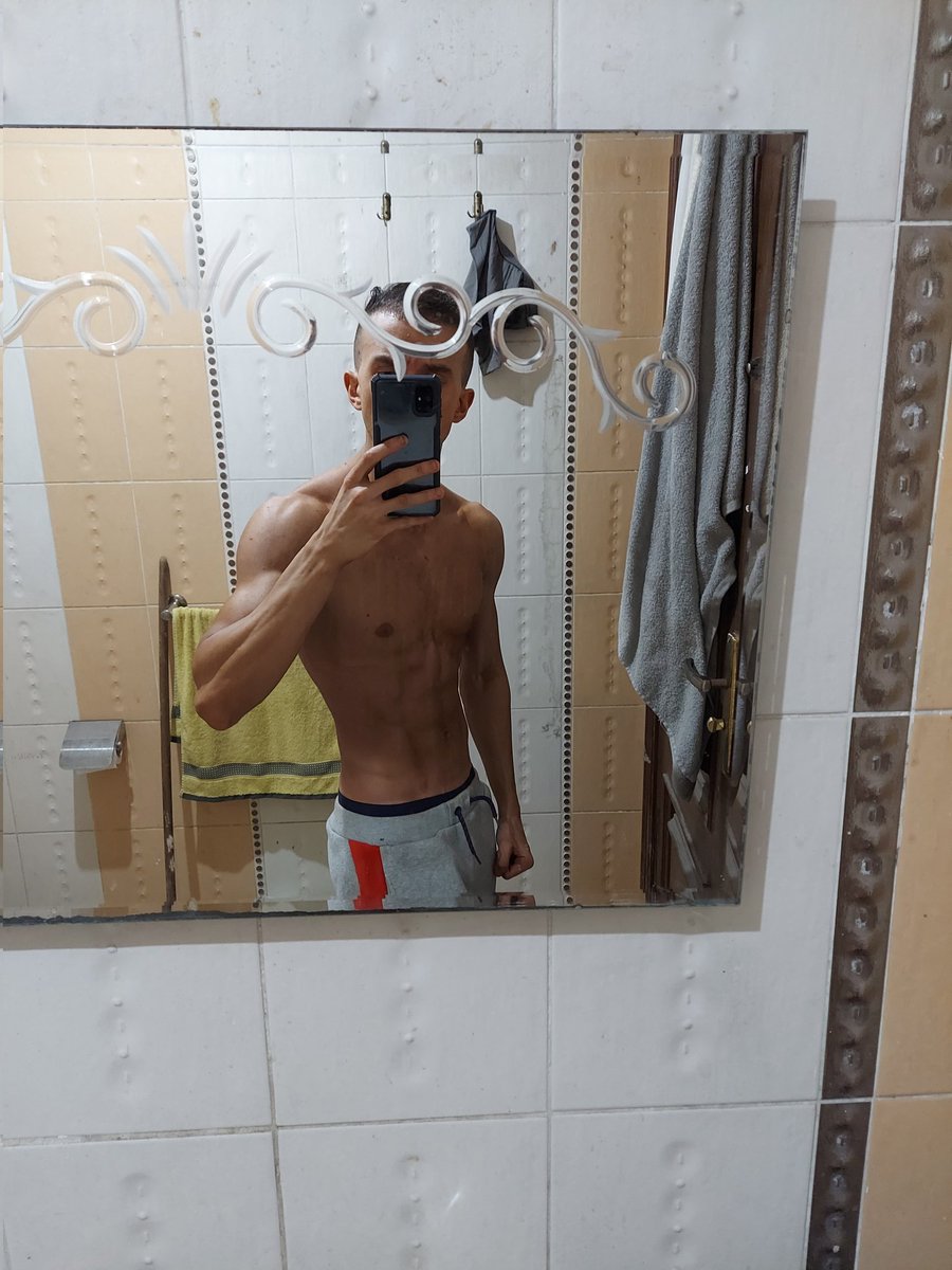 AhmmedUssama1's tweet photo. أول بطولة ليا🤌🌵 https://t.co/h5X4eyPoYD