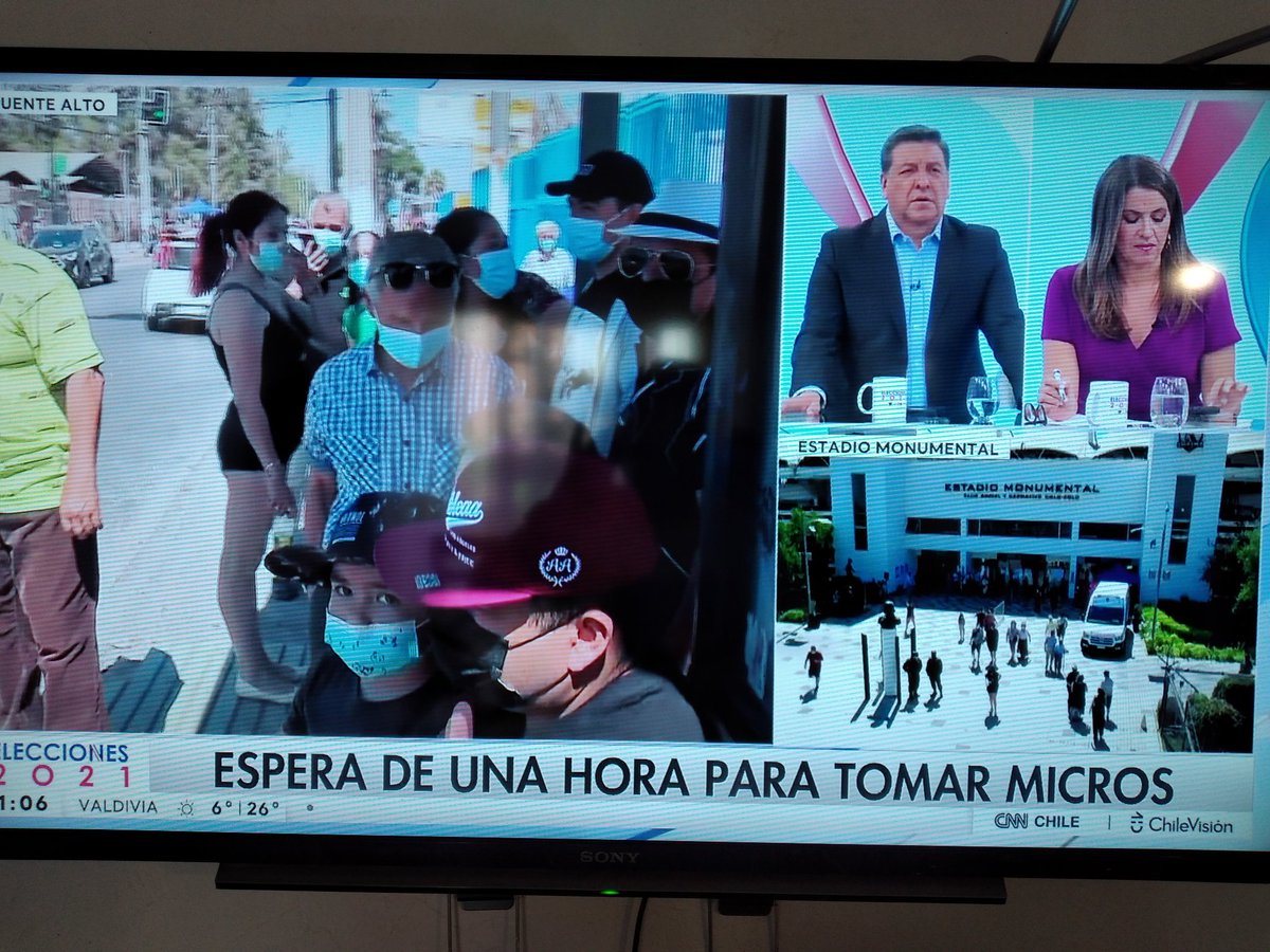 Están dejando al pueblo sin micro, están desde temprano boicoteando el proceso ciudadano, saben que si el pueblo vota en masa sus privilegios están en peligro.