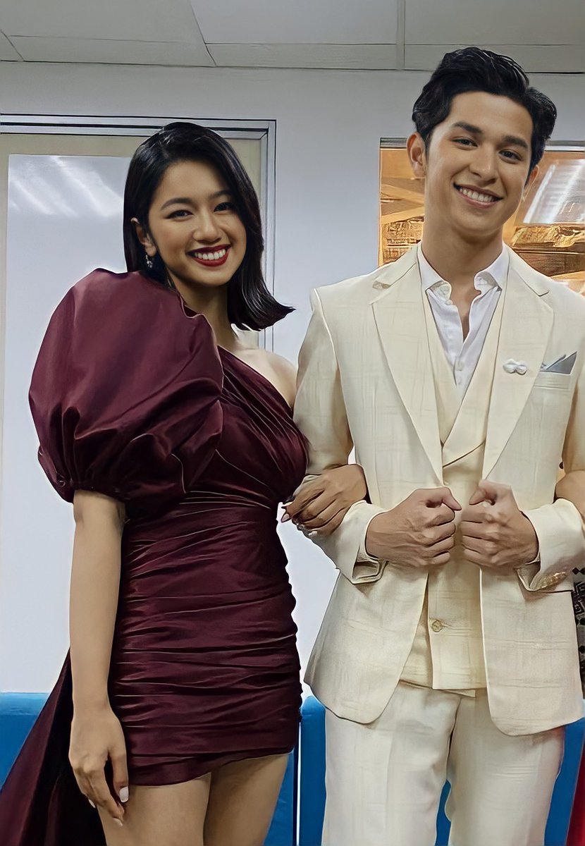 JonRiNatics's tweet photo. Say hi to December with the visual of the FriendSHIP❤️‍🔥✨
@AljonMendoza_ @kaori_oinuma 
#TeamBesties
#JonRi https://t.co/VV0t03u9Od