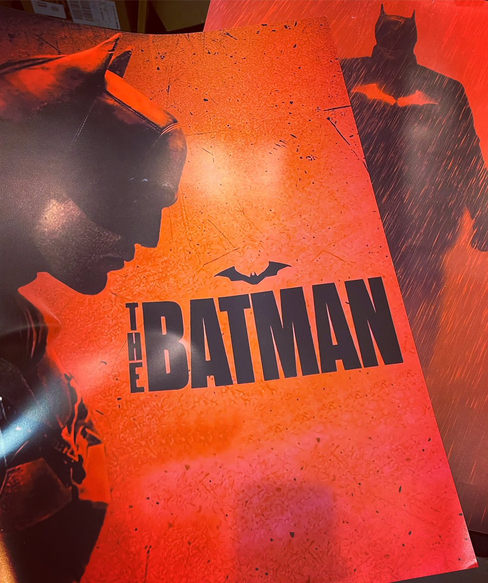 tajmahalcomics's tweet photo. Esta tarde es la última oportunidad de conseguir este póster doble de #thebatman! Os lo regalamos con las compras en nuestro stand del @SalonComicZgz
#tajmahalcomics #salondelcomiczgz #promocionlimitada https://t.co/ectGFrTxT5
