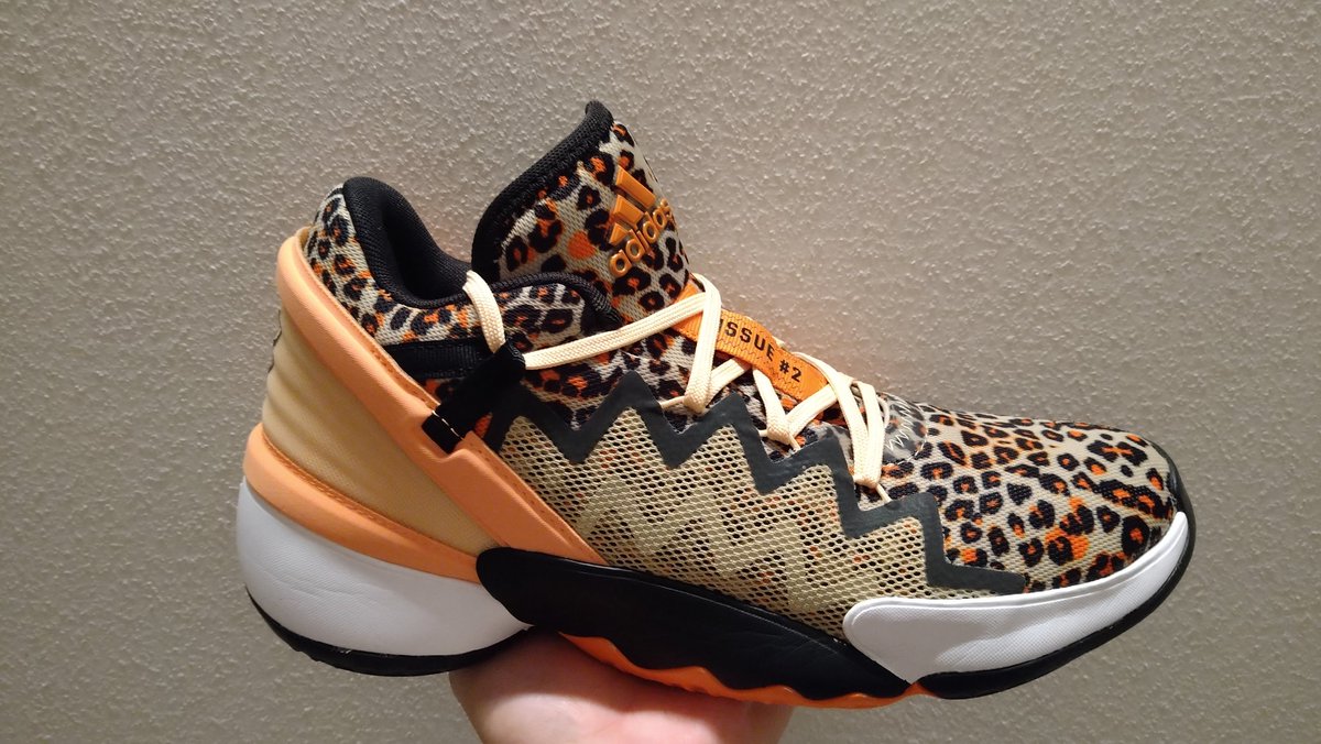 basketshoeturbo's tweet image. 今年ももう終わりが近づいてきたので今年購入のバッシュを振り返っていこう！
1月に購入
adidas D.O.N. ISSUE 2

#adidas
#donissue2
#バスケ
#バッシュ