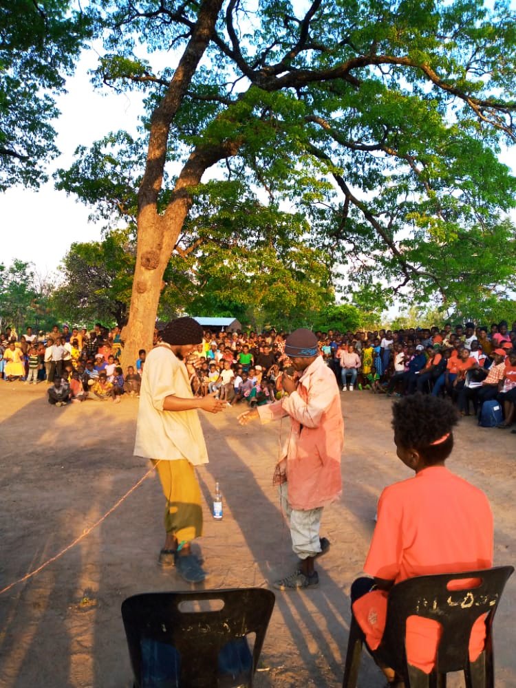 PoneloPonie's tweet image. Theater for development  as means of raising awareness on issues of extortion facing  youth in Malawi #theaterfordevelopment #endextortion #resiliecefund #globaliniative