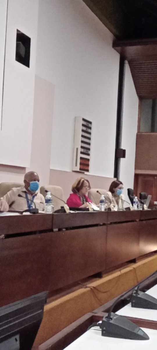 YanetHzP's tweet photo. #ComisionesPermanentesDeW @AsambleaCuba Información de @CubaMined @CubaMES @CubaCultura @citmacuba #Ley128 #SímbolosNacionales @EgeaLucrecia explica su implementación en #Cuba. @PartidoPCC @gobhabana @RGZapata500 @torres_iribar @DarvelisCarrac3 @mora_aly https://t.co/sNMpS6c9Ga