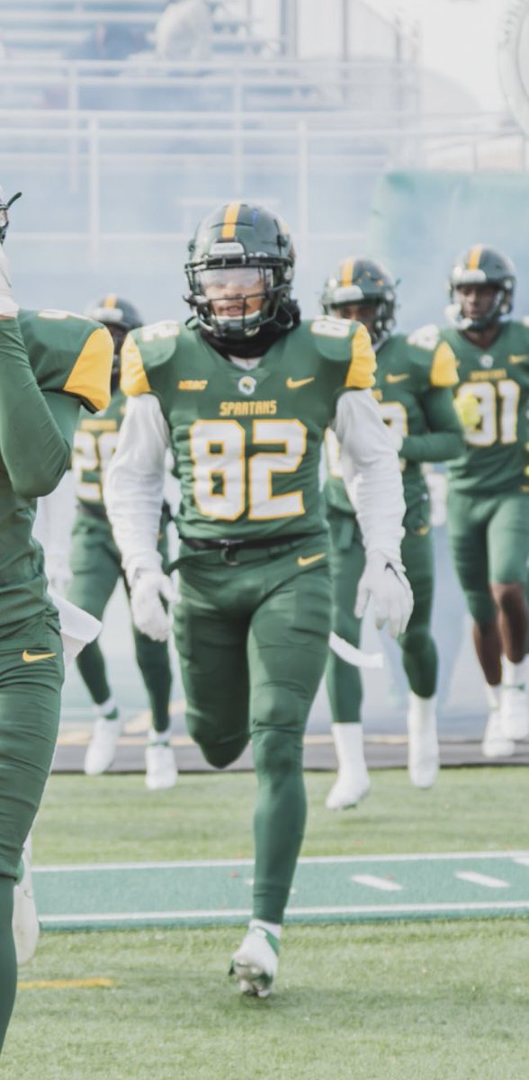 KLGJr13's tweet photo. Young 💂🏾‍♂️ chase yo dream💚…#chucky 8️⃣2️⃣ https://t.co/VbpT7MsJ0l