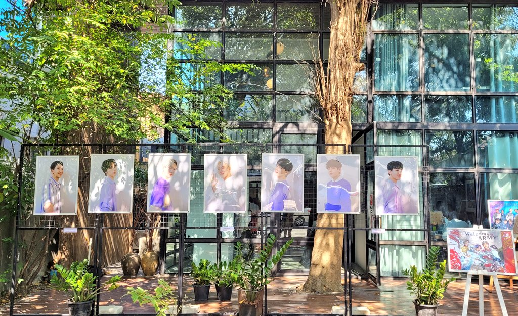 j_jeab_jeab's tweet image. 12.12.2021 อาทิตย์ที่แล้วไปงาน  #NeverEndingexhibition_inBKK มา ประจำใจสุดๆเลยค่ะ คือดี อบอุ่น ใจฟู~~~ ขอบคุณที่มีงานดีๆแบบนี้นะคะ 😍