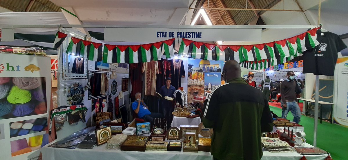Abdniass's tweet image. A la Foire internationale de #Dakar, un stand &quot;Etat de Palestine&quot; #Fidak