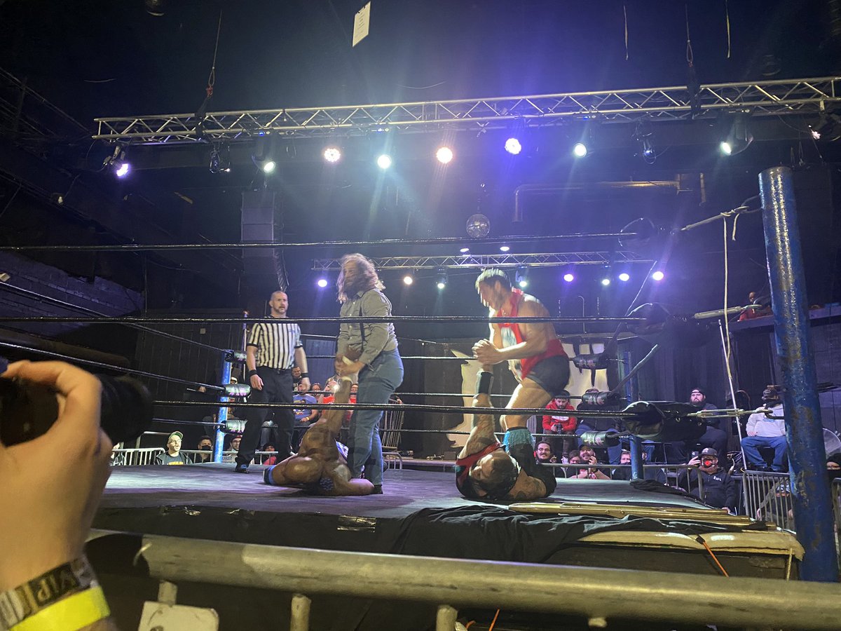 mrs25159's tweet photo. @LeviEverett5 @FilthyTomLawlor @aiwrestling #AIWHits #AIW #tomlawlor #levieverett https://t.co/b4lUpwSQiV