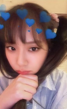 📌 Mensagem de boas vindas da Jisoo na associação do fã-clube BLINK no Weverse:

“Meus BLINKs♥
Finalmente! Nossa associação abriu!!
Pensar em ficar mais próximos e criar mais memórias faz meu coração vibrar! >ㅡ<
Obrigada por sempre nos apoiar e esperar por nós, e vamos (+)
