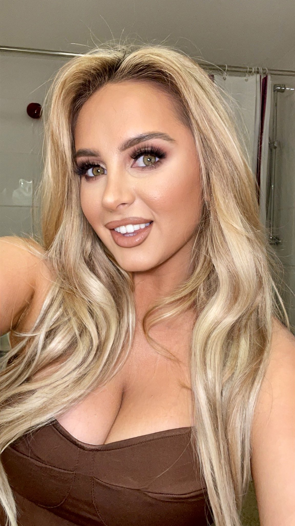 glamorous Liss makeup