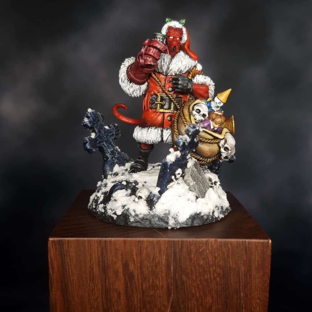 old_studios's tweet photo. Happy Holidays from Mantic Games' Holiday Hellboy! Just finished up my Holiday project. #manticgames #paintingminiatures #hellboyboardgame #Warmongers https://t.co/Bwt4jSBPgX