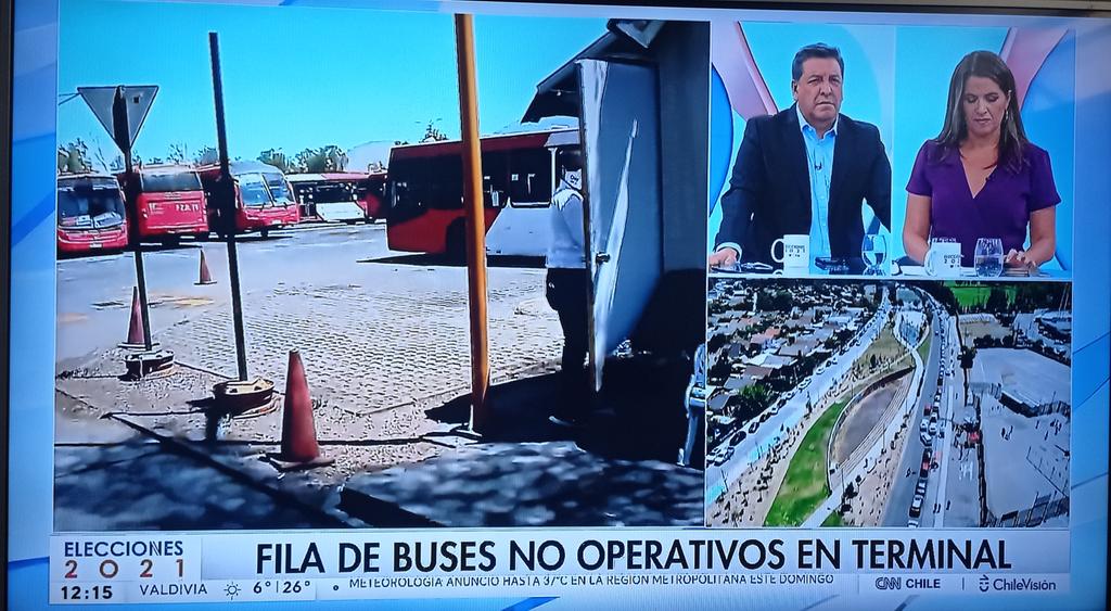 Esto es un boicot del gobierno. Un terminal de buses no operativos llenos!! #sueltenlasmicros !!