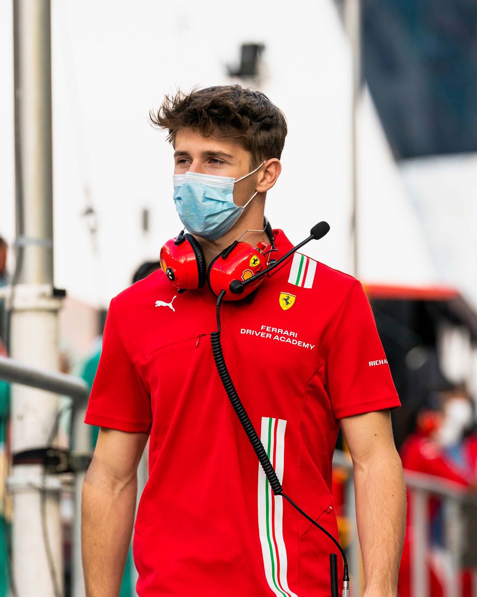 Throwback to Arthur Leclerc watching testing in Abu-Dhabi! 👀