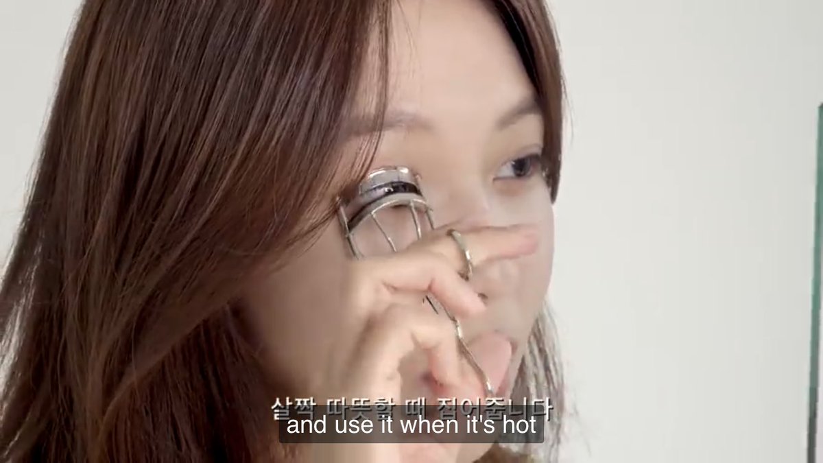 iuslilac's tweet photo. Also.... how didn’t I know this trick #choisooyoung #sootory https://t.co/6xA1pI6DKd