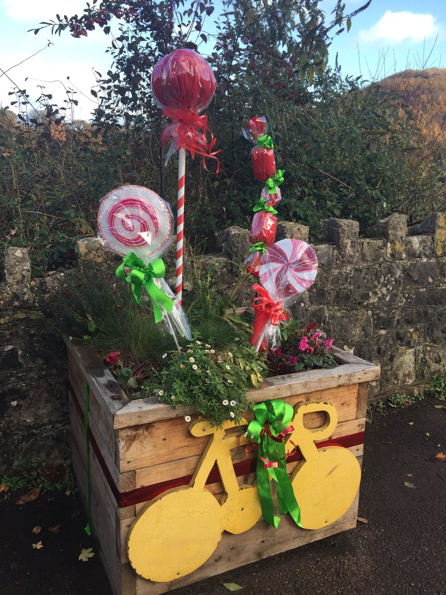 Just to remind you ... we are now closed until the New Year ... thank you for all your support and we would like to wish you a fab Christmas  😀🎄#cycling #cyclist #walking #cafe #coffee @visitmonmouthshire <a href="/visitdeanwye/">Visit the Forest of Dean & Wye Valley</a>