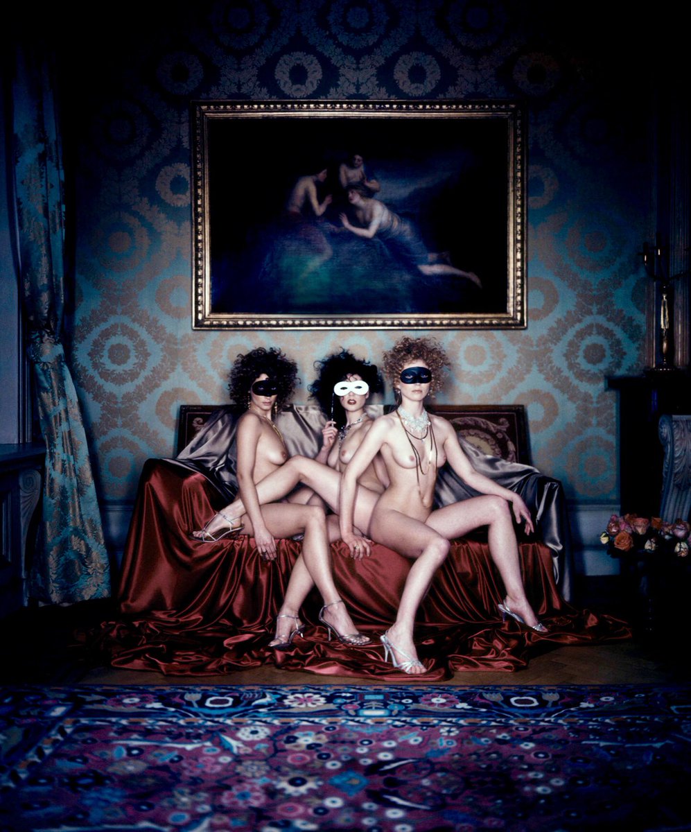 BAPF61's tweet photo. #ChâteauLagrange #MarcLagrange @marc_lagrange 🖤🌹🖤 https://t.co/Cxi49jDYVV