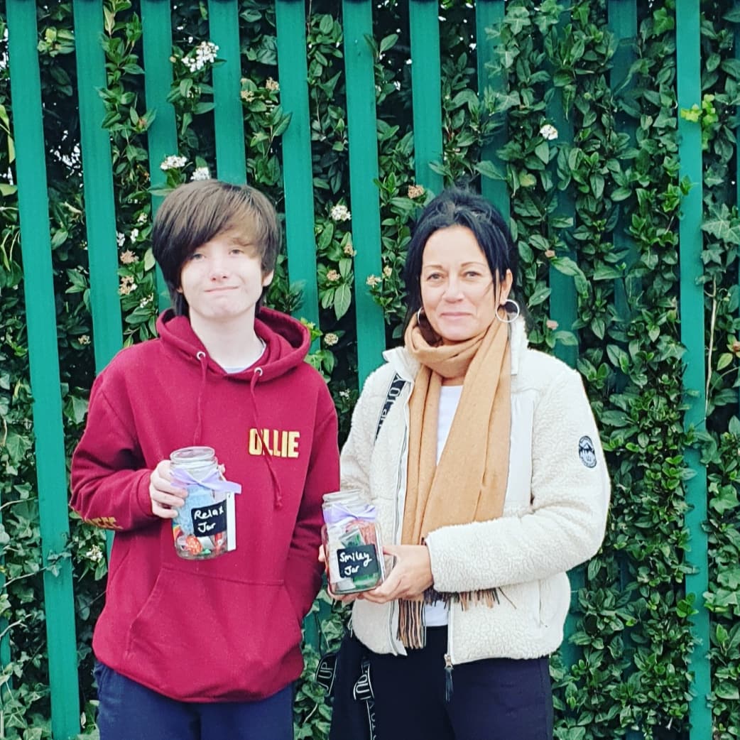 olliefullness's tweet photo. Today we met up with @RechargeTelford in Telford to drop of 30 Olliefullness jars to support mental health for their service users 💚💜

#mentalhealth 
#bringingjoytothecommunity 
#olliefullness https://t.co/UFh02j0aWO