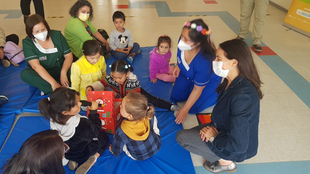 JUNJI_Losrios's tweet photo. Hoy inauguramos el jardín "Río de Colores" recinto que atiende a 144 🧒👧entregando experiencias educativas significativas y bienestar integral. La actividad fue liderada por la vicepresidenta @adrianagaetes @PedroLamasG @vocerialosrios @ELIASSABAT @Carla_Amtmann @DiputadoBerger https://t.co/mOTRvqETa0