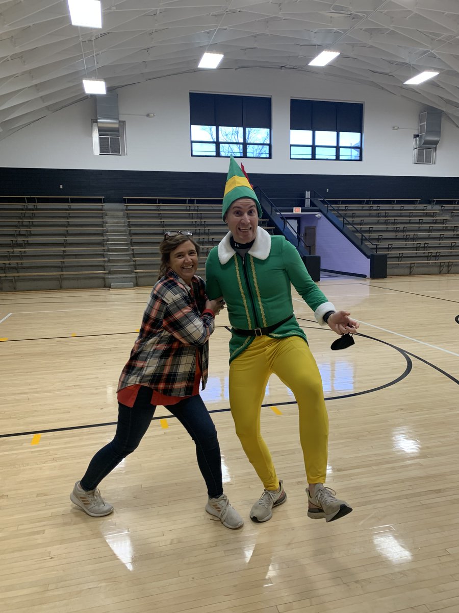 gingerchaudoin's tweet photo. Thanks to my dear friend and fellow principal @ChrisAllen0125  for helping us end our Elf Take Over Week! @gerrybrooksprin https://t.co/CBc7bDLdgS