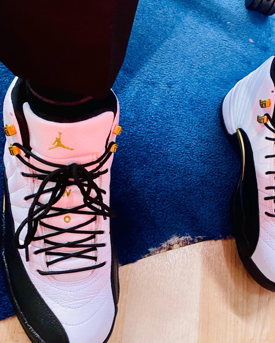 RaoulMartinezTV's tweet photo. Happy #SneakerFriday!
🔥🔥🔥🔥🔥 @fox5sandiego
#sneakers #sneakerheads #jordans #AirJordan #jordanXII #royalty #taxi #sandiego #sosandiego #shoplocal @ShopOverload @Jokoy @MichaelRapaport https://t.co/OlZ5TxS16F