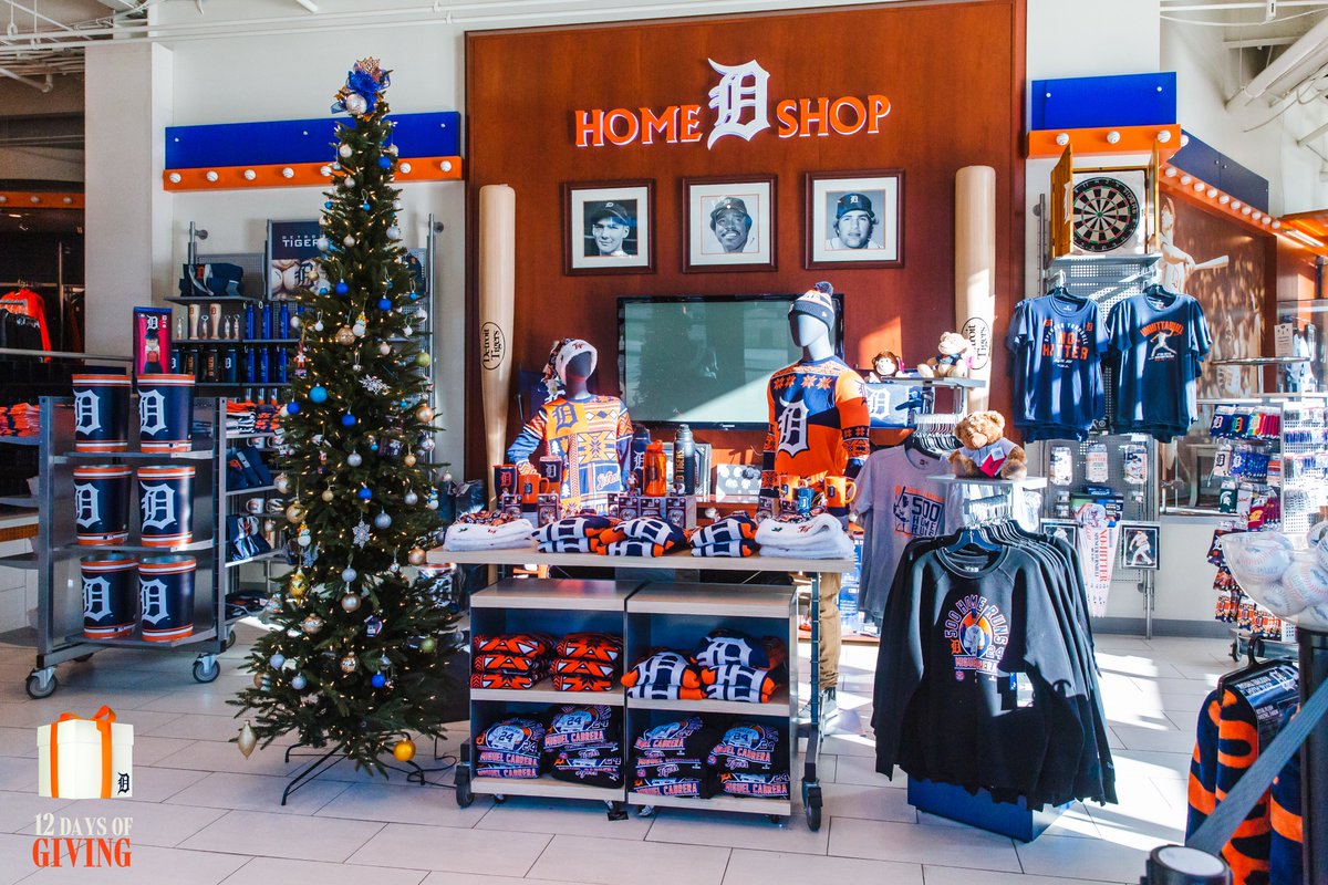 tigers's tweet photo. Want to go on a shopping spree through The D Shop?

REPLY with #DetroitRoots for your chance to win a $200 gift card to The D Shop as part of our #12DaysOfGiving. https://t.co/vhj0so2eGJ