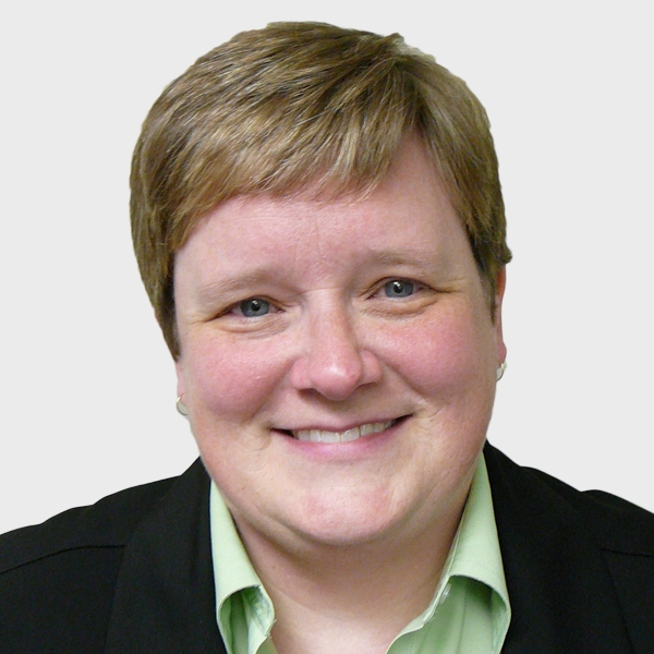 We're thrilled to announce our Honorary White Coat recipient for 2022, Canadian Pharmacists Association (CPhA) chair and MUN Pharmacy alumna Christina Tulk! She'll receive her white coat at our White Coat Ceremony in January. Bravo!! <a href="/CPhAAPhC/">CPhA/APhC</a> <a href="/MemorialUAlumni/">Memorial University Alumni</a> <a href="/capsimun/">CAPSI MUN</a>