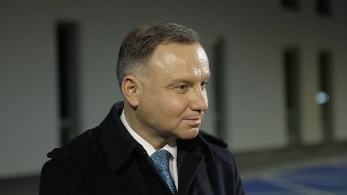 300polityka's tweet image. PAD o ustawie medialnej: Będzie poddana analizie. Mówiłem już, z jakiego punktu widzenia będę tę ustawę oceniał i taką decyzję podejmę

#300POLITYKALIVE

300polityka.pl/live/2021/12/1…