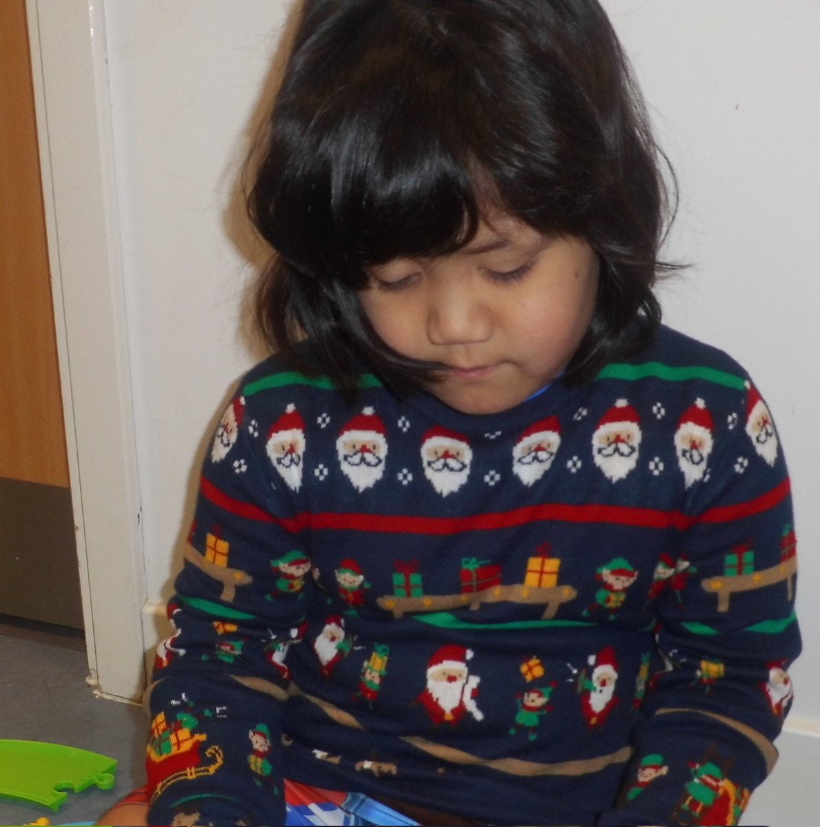 VPSCarluke's tweet photo. Lots of lovely festive activity and jazzy jumpers. "It's beginning to look a lot like Christmas" ☃️🎅🌲 https://t.co/ncInKM1rIV