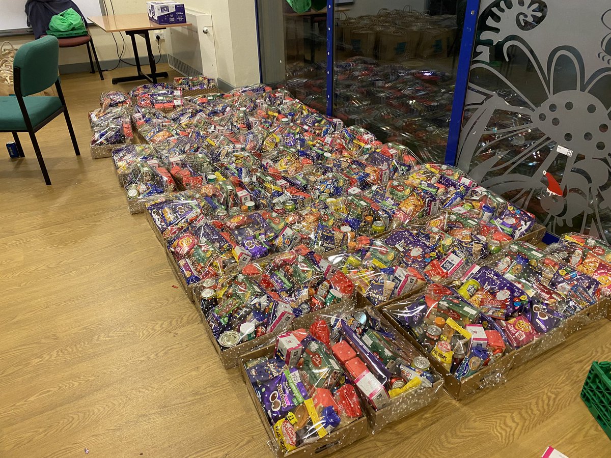 ZoeMorgz77's tweet photo. Fab job by TLC yet again getting all the care leavers Christmas hampers ready to be delivered @SamanthaHtlc @Pal2410 https://t.co/tUGQigswpG