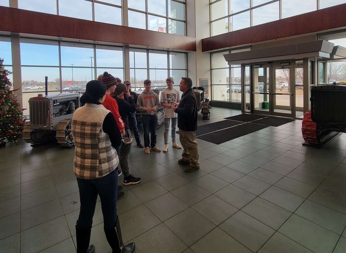 BooneAgSci's tweet photo. Students in Ag Power &amp; Tech @BooneToreadors toured @CaterpillarInc Ziegler dealership in Altoona today! @BooneEDGE https://t.co/nQrsIOfhgo