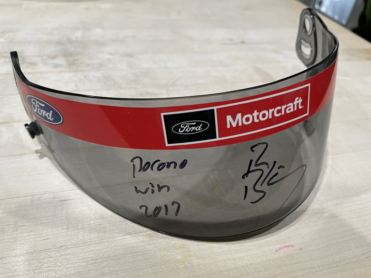 racechaser51's tweet image. Time for a Another Christmas Giveaways 🎅

- 2017 Signed Ryan Blaney Motorcraft  Visor signed “Pocono Win 2017”

- 2 Tickets to any Xfinity Race in 2022

RT this Tweet
Follow: @racechaser51 and @FPFRacing