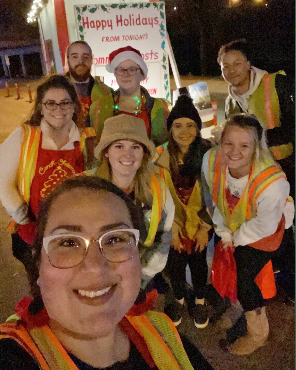 1st Community was the community host two nights this season for the Concho Christmas Celebration! It’s always a great time greeting visitors at this beloved San Angelo tradition!