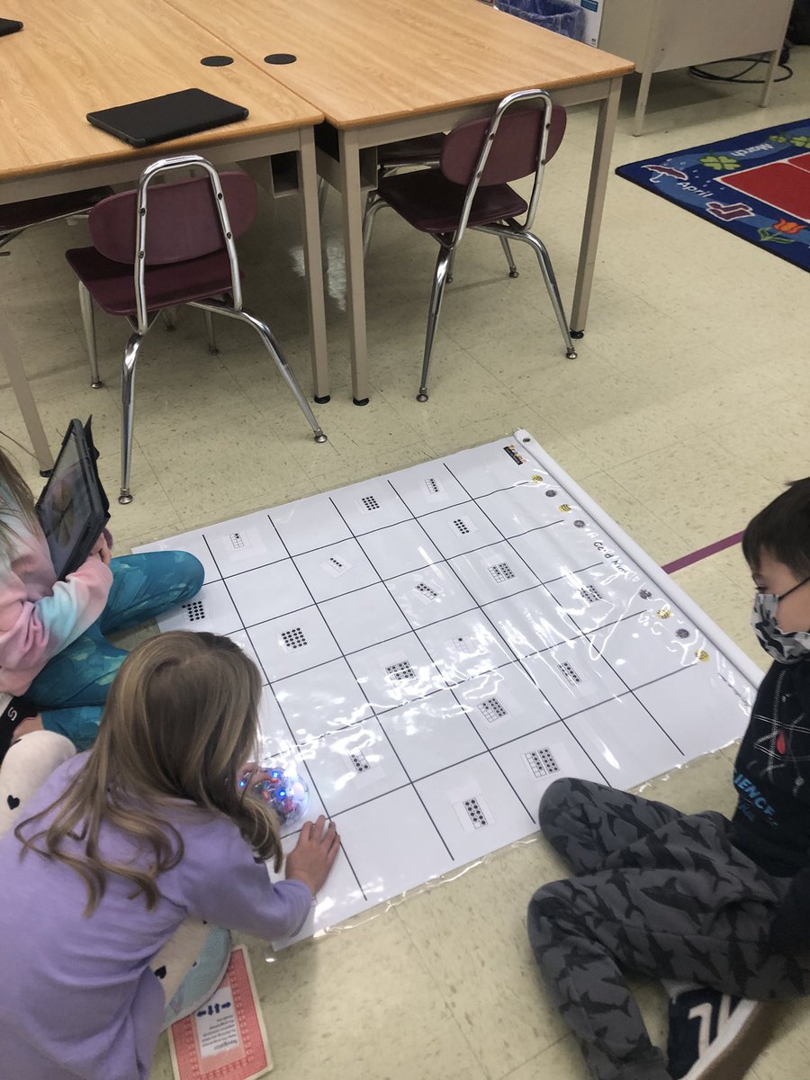 HHSTEM_JPerry's tweet photo. K and 1 practicing programming and ten frames with our Blue-bot buddies. #STEMatHH @HH_Schools #programming #mathskills https://t.co/gjzPkXX2GN