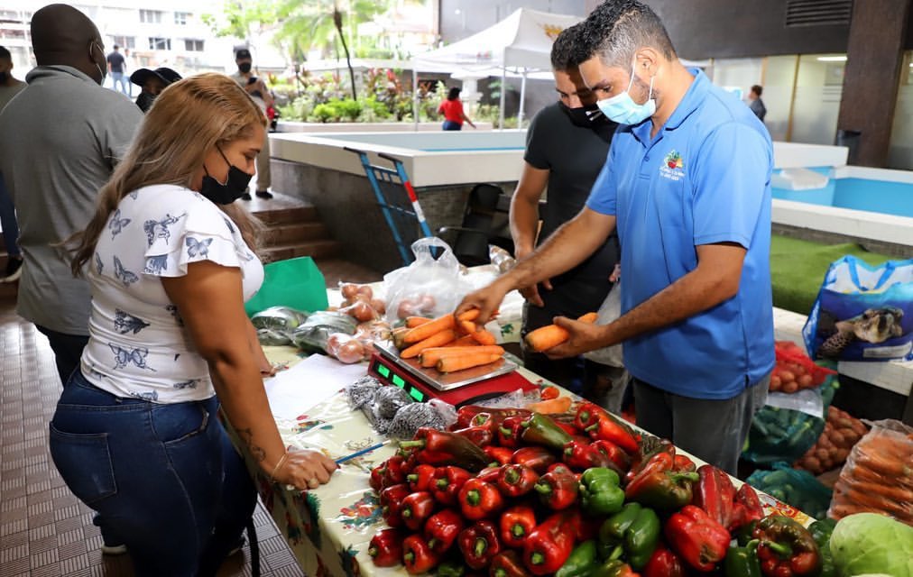 rimmupa's tweet photo. Recuerda que en la Feria de Alimentos Rimmu puedes encontrar alimentos de calidad a precios bajos y más cerca de ti. 

Aun tienes tiempo de llegar a la planta baja del edificio Hatillo, Alcaldía de Panamá donde tenemos puestos de legumbres, chuleta ahumada, zanahorias entre otras https://t.co/c54fRguSZ7