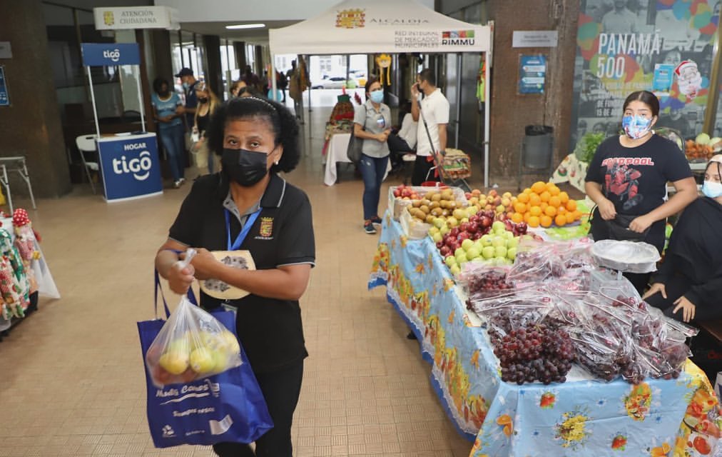 rimmupa's tweet photo. Recuerda que en la Feria de Alimentos Rimmu puedes encontrar alimentos de calidad a precios bajos y más cerca de ti. 

Aun tienes tiempo de llegar a la planta baja del edificio Hatillo, Alcaldía de Panamá donde tenemos puestos de legumbres, chuleta ahumada, zanahorias entre otras https://t.co/c54fRguSZ7