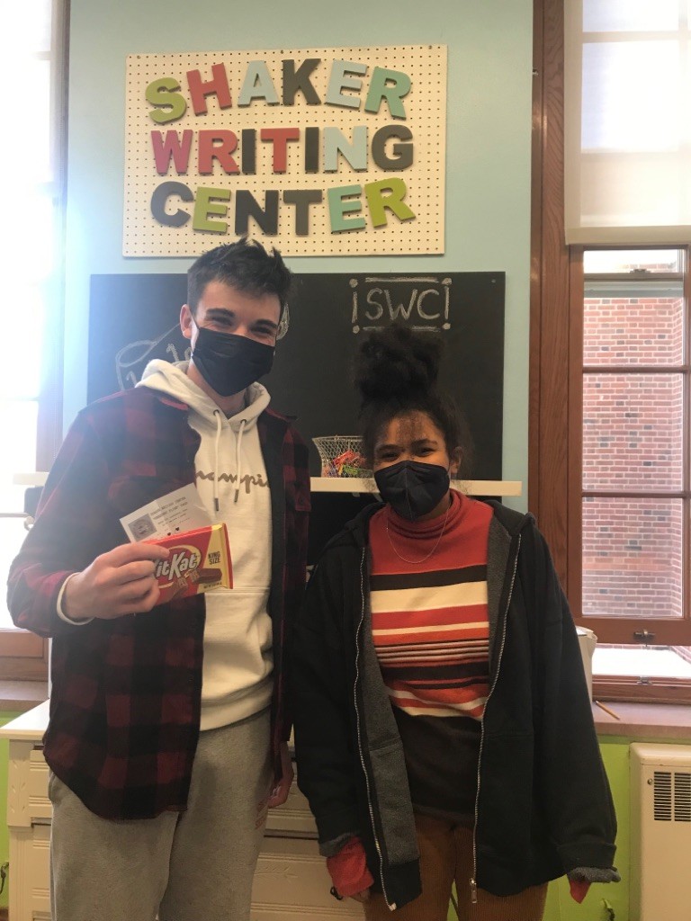 shakerwrites's tweet photo. End-of-semester frequent flyer Will Taigen and intern Jaimee Martin‼️‼️🎊🎊🎊 https://t.co/pLQOg7sCEZ