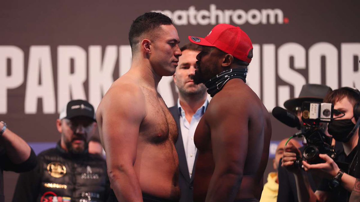 #DereckChisora looks in great shape and weighs in at 248 1/2 lbs 👊

#JosephParker weighs in at 251lbs, 10lb heavier than when he last fought  Chisora! 😳

Who wins and how? #ChisoraParker2