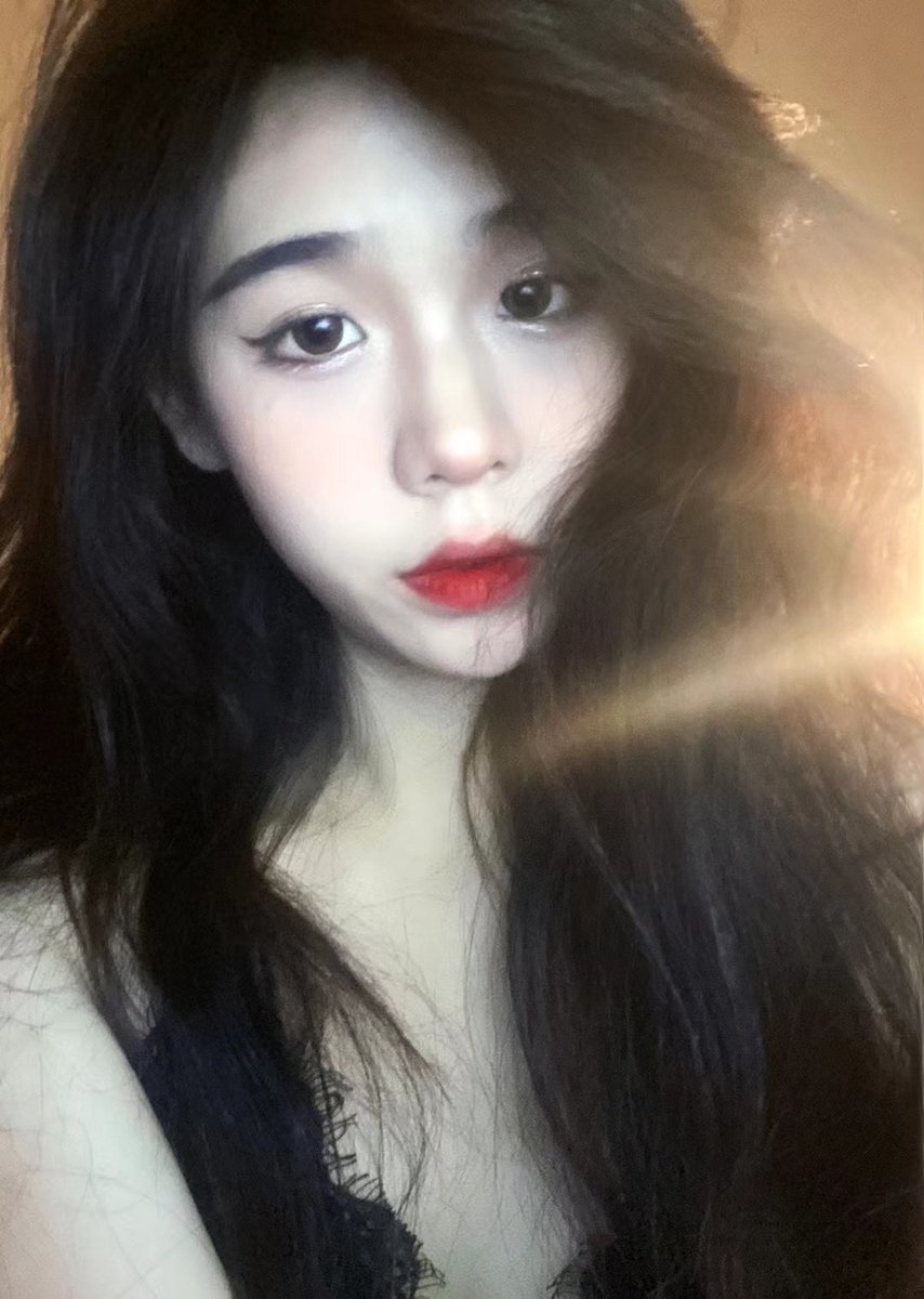 supertltl's tweet photo. 来个集美帮我勾引男朋友呀 好想看男朋友跟别人聊骚 #女绿 #意淫 #母狗 #绿帽 https://t.co/nEWw4dPeas