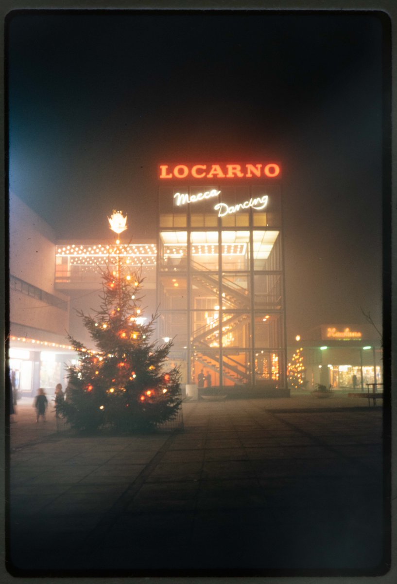 PhotoMiners's tweet image. Merry Xmas from @kyneswood and @TilleyEsquire. Please rest and see those you love but remember to stay safe for yourself and others.

In 2022, with @Coventry2021, we're presenting the photography of #richardsadler in three exhibitions about our pioneering city.

📷Richard Sadler