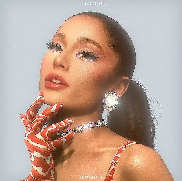 LENDÁRIA! Ariana Grande se tornou a única artista a ter 5 álbuns com mais de 3 BILHÕES de streams no Spotify.