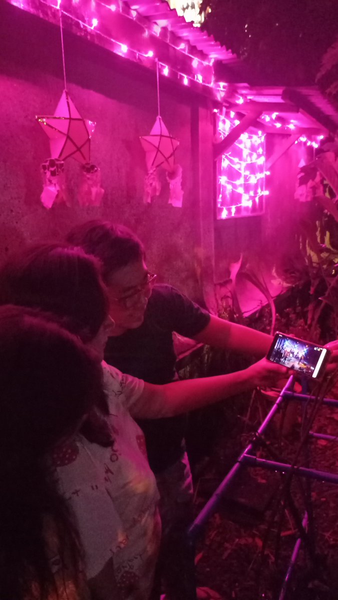 cherrylynchao's tweet photo. Watching #USTPaskuhan2021 with my family

#GetMarkedNow
#ChristmasOfTriumphs https://t.co/WQw5rRWa8Y