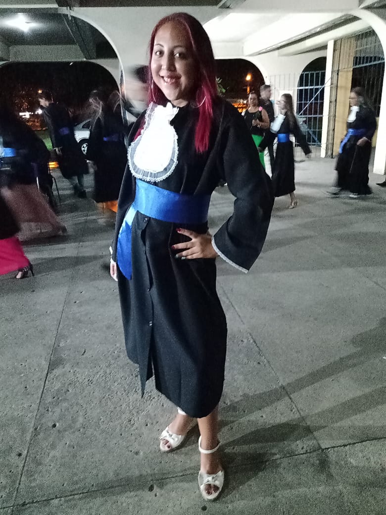 SamaraS54954099's tweet photo. Aaah Mãe Formouuu!! 😍😍😍💖👩‍🎓🎓❤️ https://t.co/wXPKY0k6c7