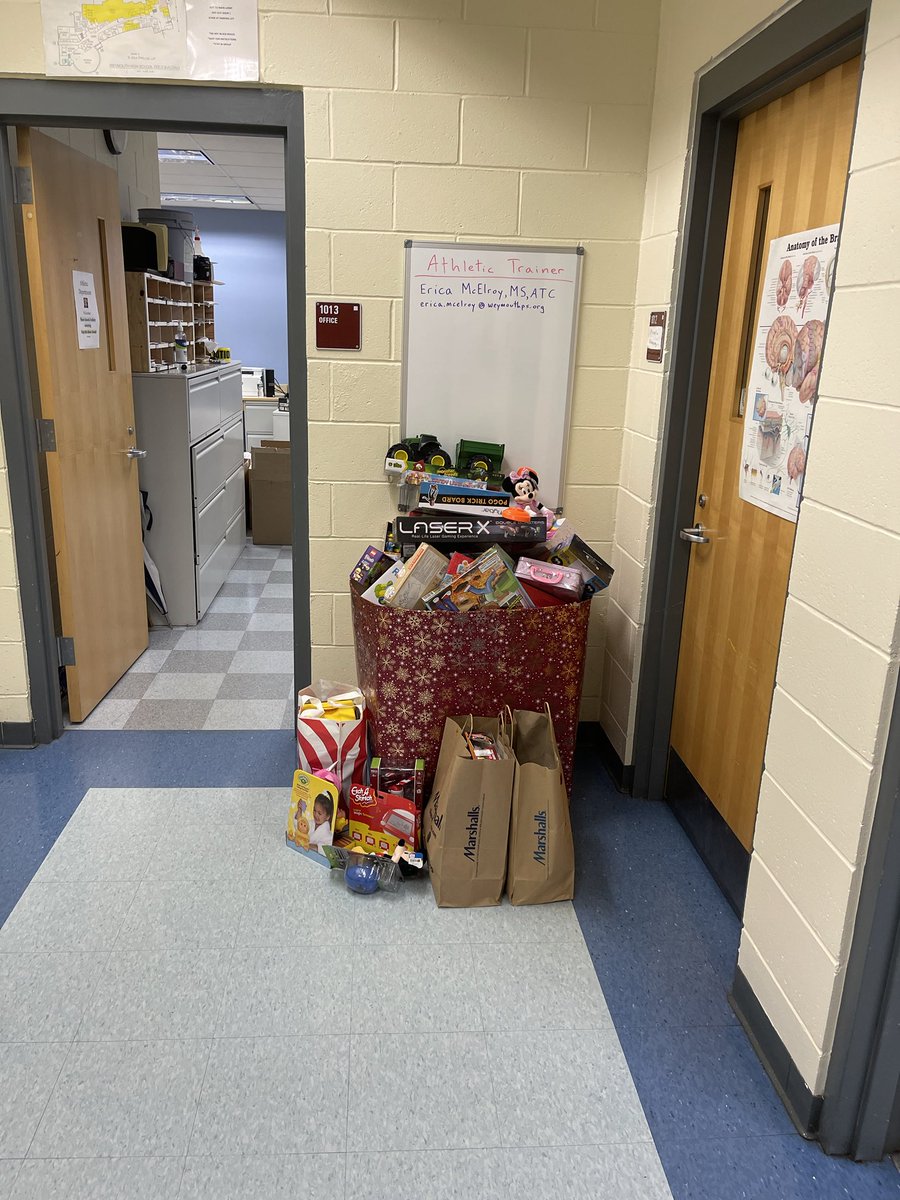 Great Job WALC there are going to be lots of happy kids from our leadership Council toys for tots drive !!