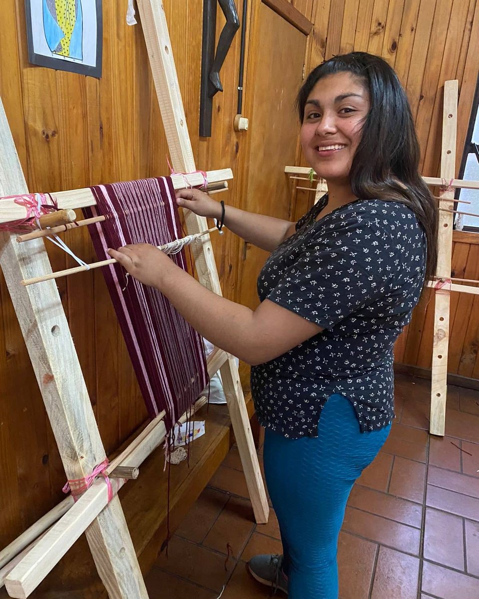 mi_estacion's tweet photo. 👉 Tercera clase de taller de #WitralMapuche se desarrolló con éxito en #BarrioEstación 👇👇
https://t.co/JEWLwhq2WE
@barrios8va
@canetemuni https://t.co/4u03aQqVkg
