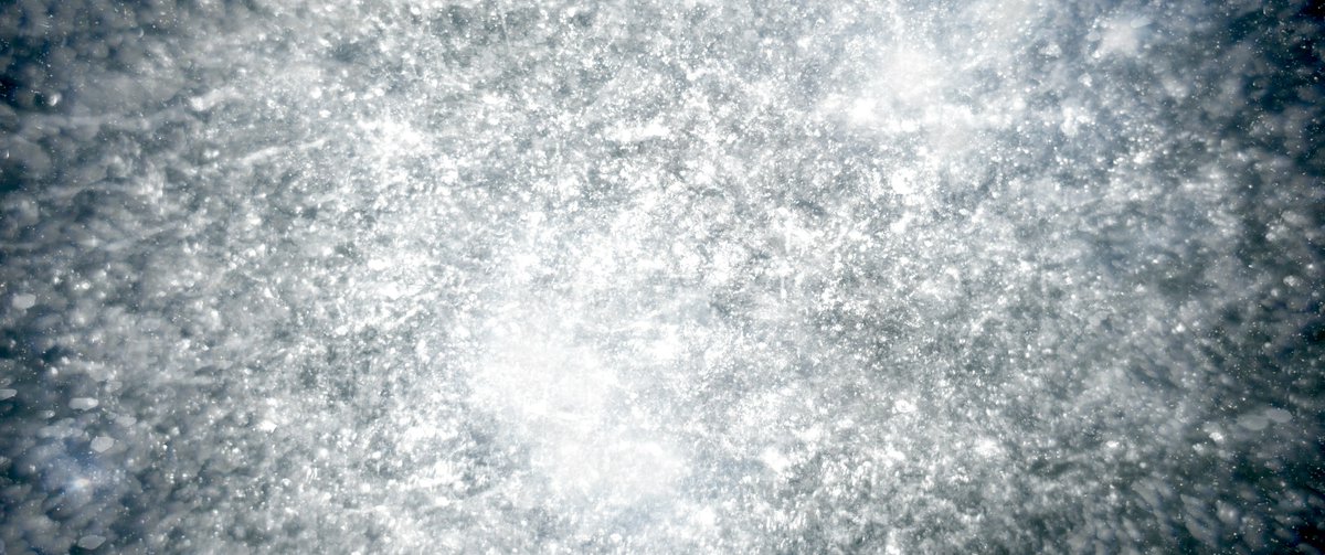 Moving-image artist Makino Takashi composites layers of digital footage to create a contemplation of life adrift in the universe in MEMENTO STELLA. 

Now showing online, as part of the "Urban, Natural, Human: exploring Japan on-screen" programme: watch.eventive.org/urban-natural-… #bfijapan